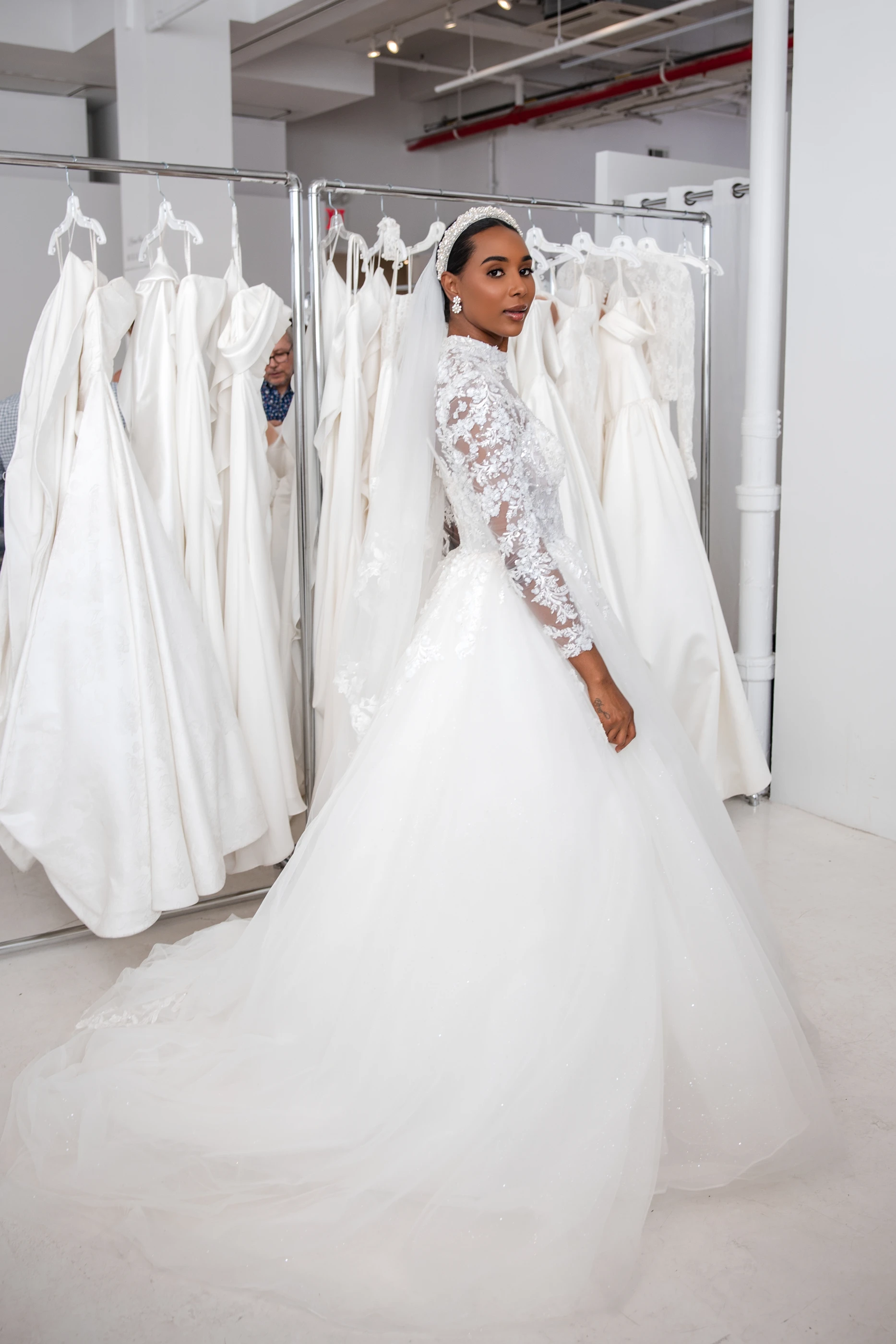 Anita bridal dress — photograph 3
