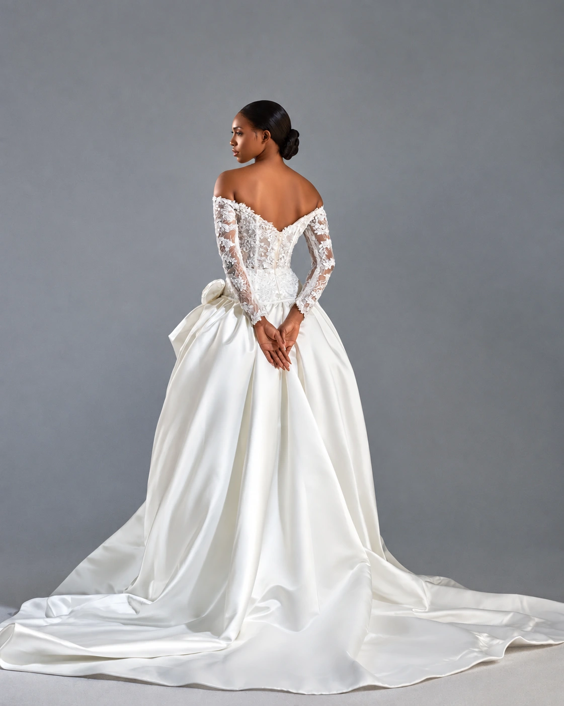 Esther bridal dress — photograph 3